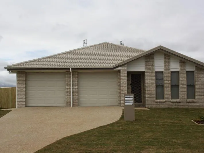 Duplex Living in Cambooya Ridge!