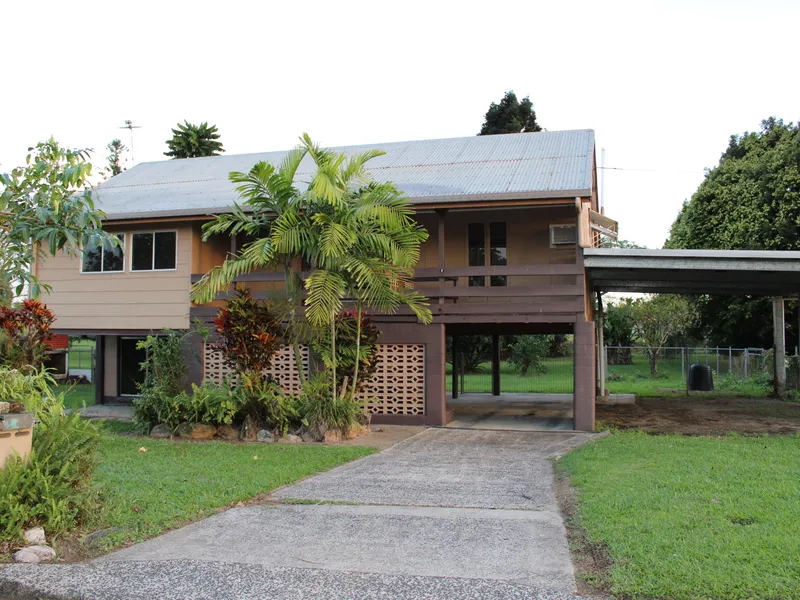 * 1/2 ACRE BLOCK * + HOUSE