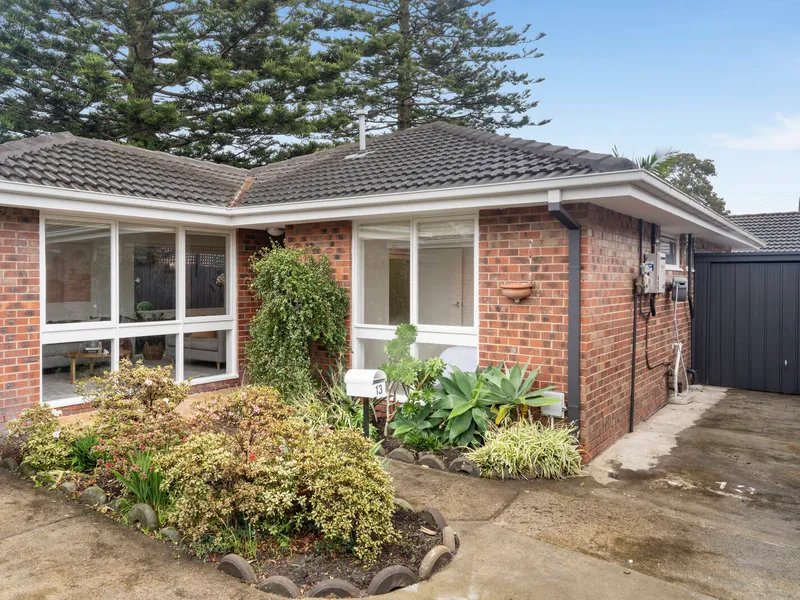 Contemporary Light-Filled Sanctuary