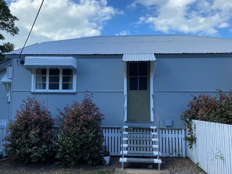 Classy Queenslander on Clarendon