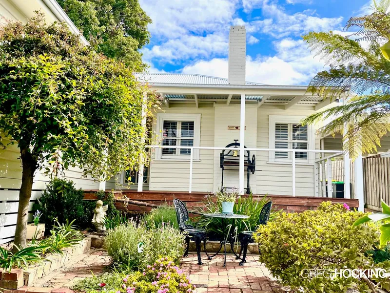 Delightful 3 bedroom weatherboard home!