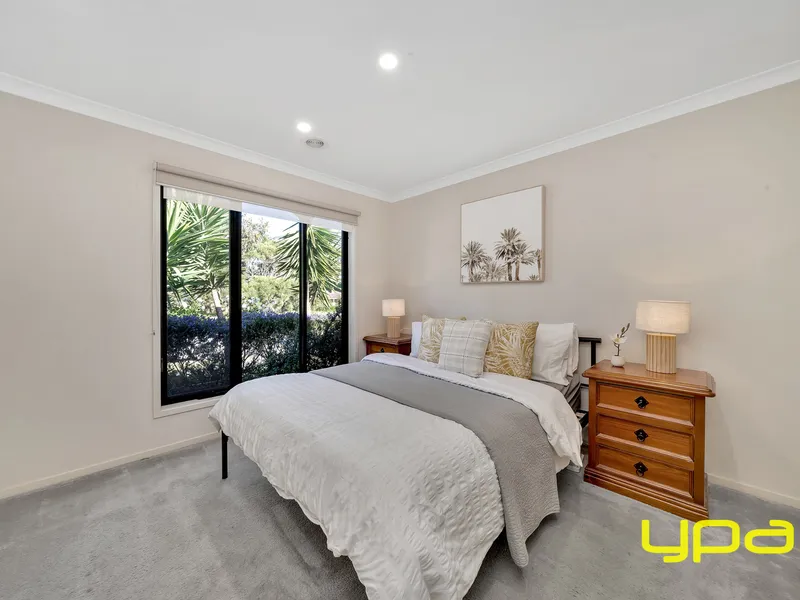 Sophisticated Entertainer & Family Home