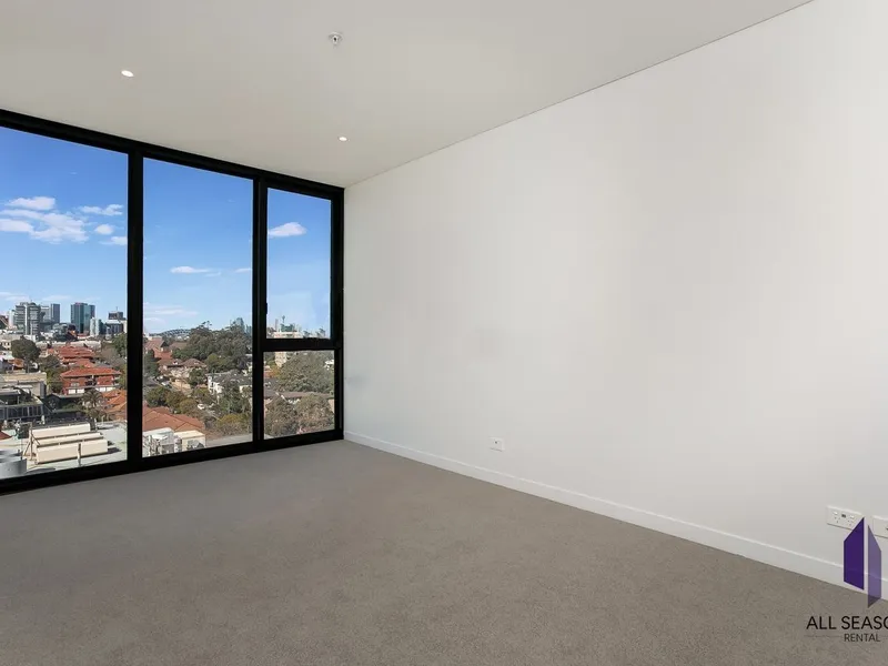 Stylish Nearly Brand New 1 Bedroom in St Leonards!!