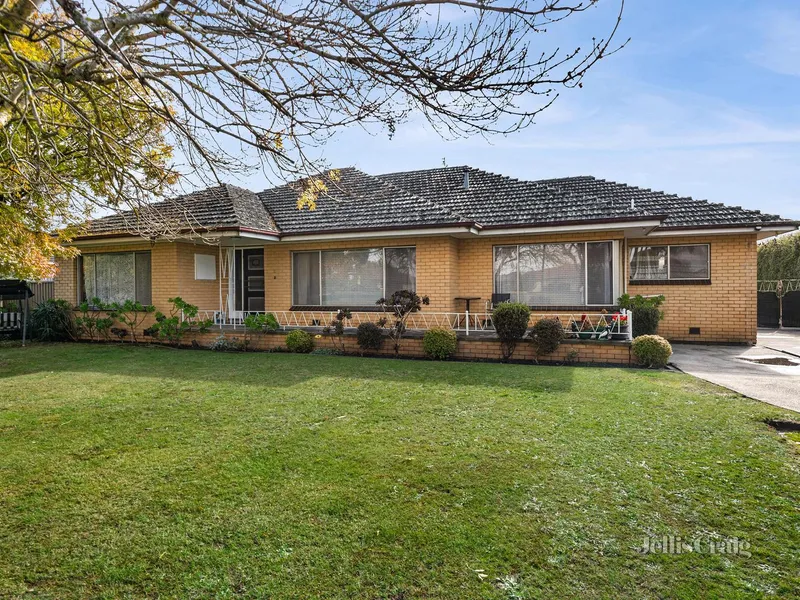 Opportunity Awaits - Original Charm with Renovation Potential in Delacombe!