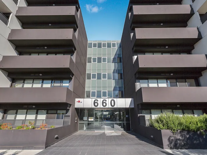 Modern Living in Convenient Location