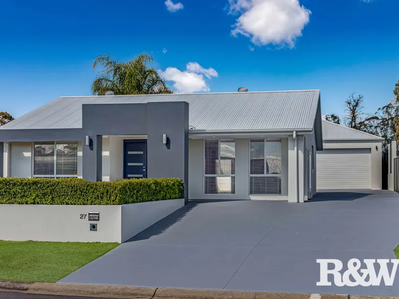 Fully Renovated and Perfectly Presented