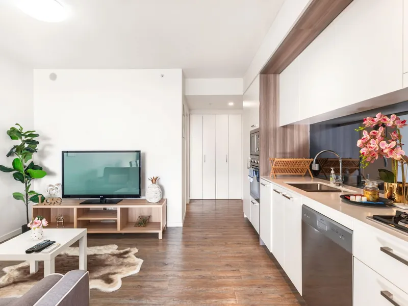Fully furnished apartment in South Brisbane
