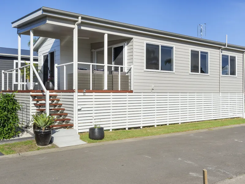 Stunning 2 bedroom home, ready to move in!