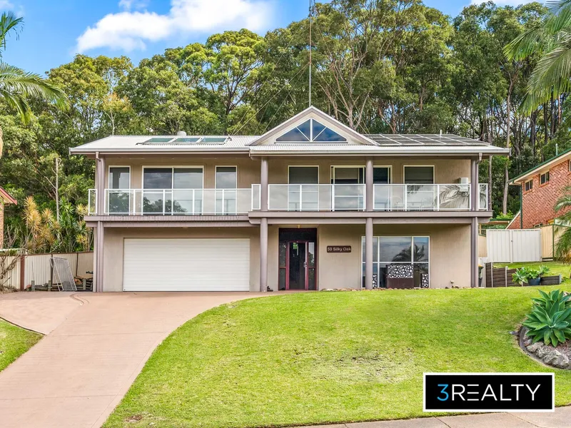 Gorgeous Architecturally Designed Piece of Paradise