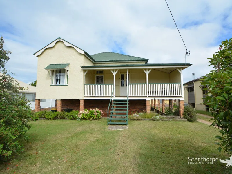 Highset Queenslander Home in Great Area