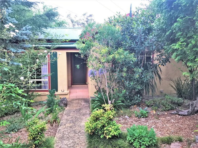 CHARMING MOUNTAIN COTTAGE