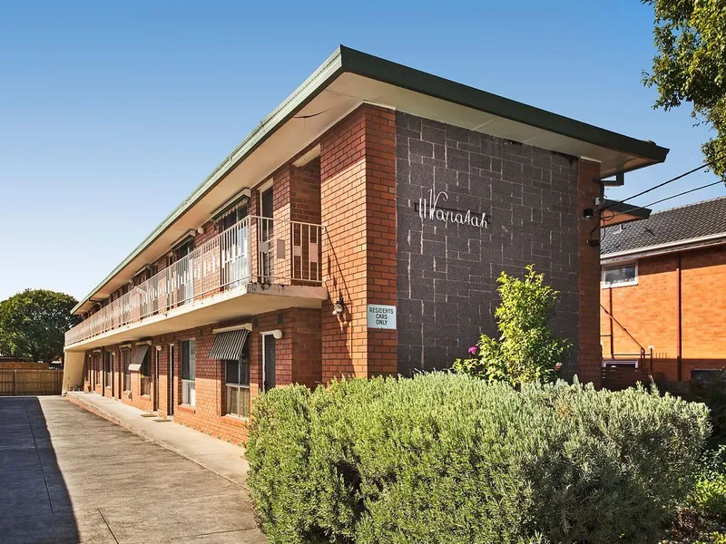 **TWO WEEKS RENT FREE**