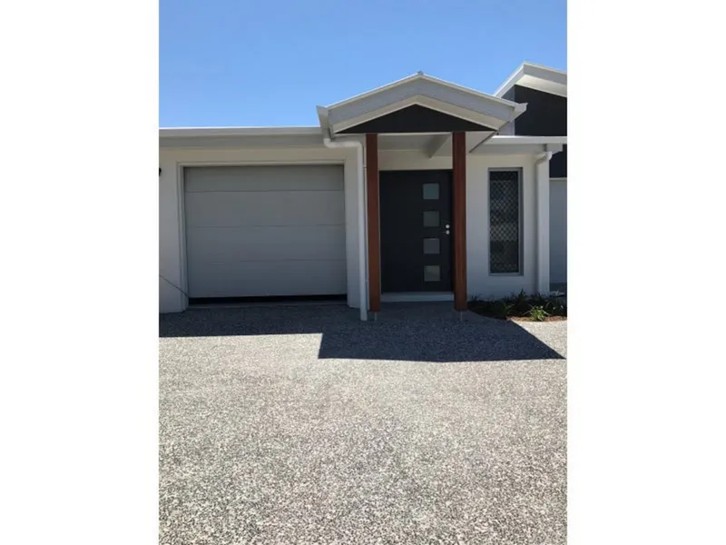 NEAR NEW DUPLEX IN PEREGIAN SPRINGS!!