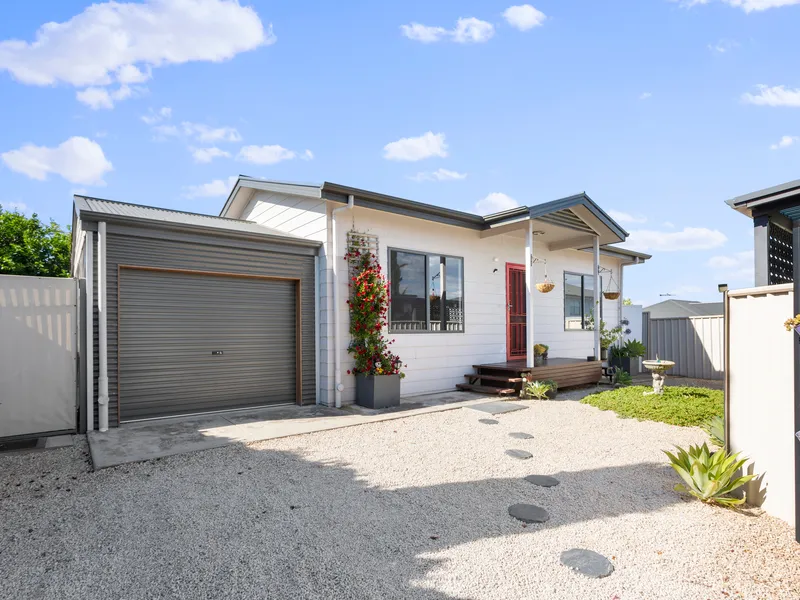 Privately tucked away in a community group of two, this stunning modern low maintenance home is in a great location at 16a Second Avenue Klemzig.
