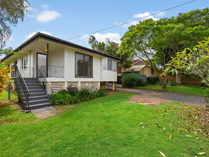 17 Reading Street, Logan Central