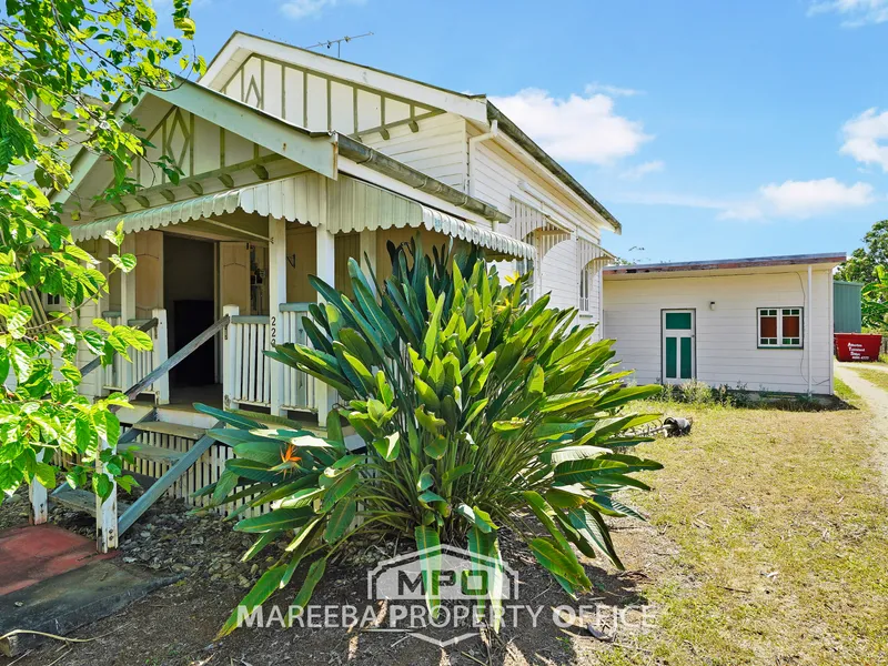 QUEENSLANDER ON WALSH STREET