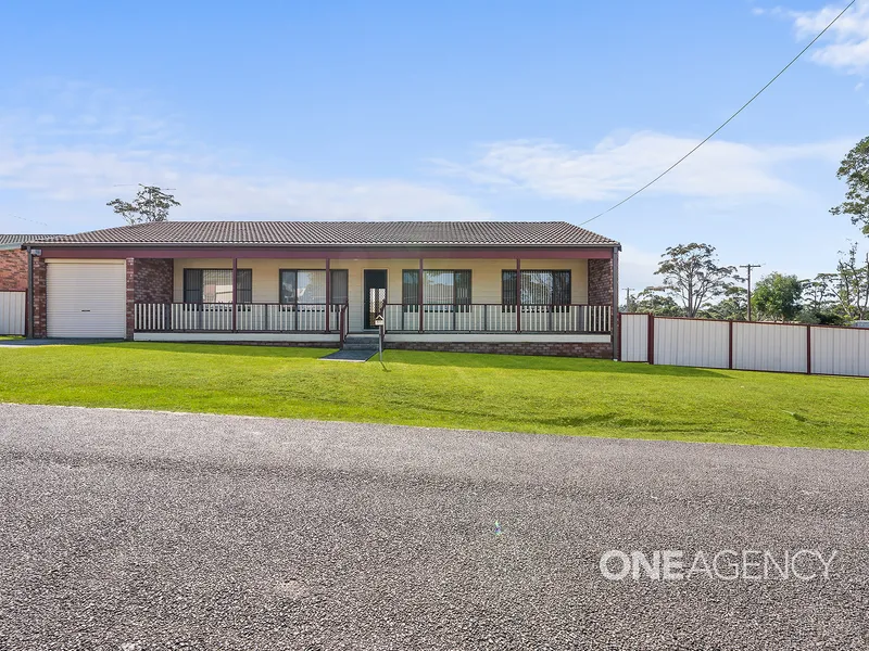 CHARMING CORNER BLOCK HOME IN SANCTUARY POINT