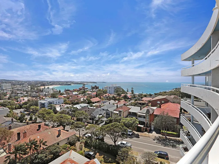 BREATH TAKING VIEWS OF SYDNEY HARBOUR, MANLY AND SURROUNDING AREAS