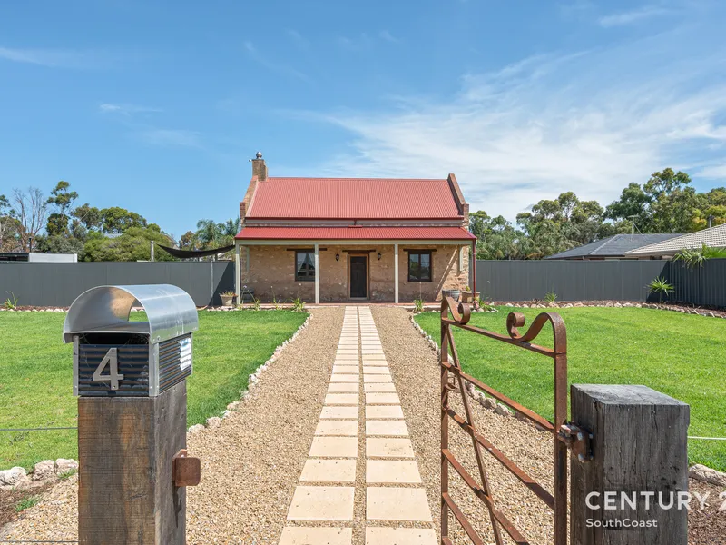The Captivating 'Polkinghorne Cottage'