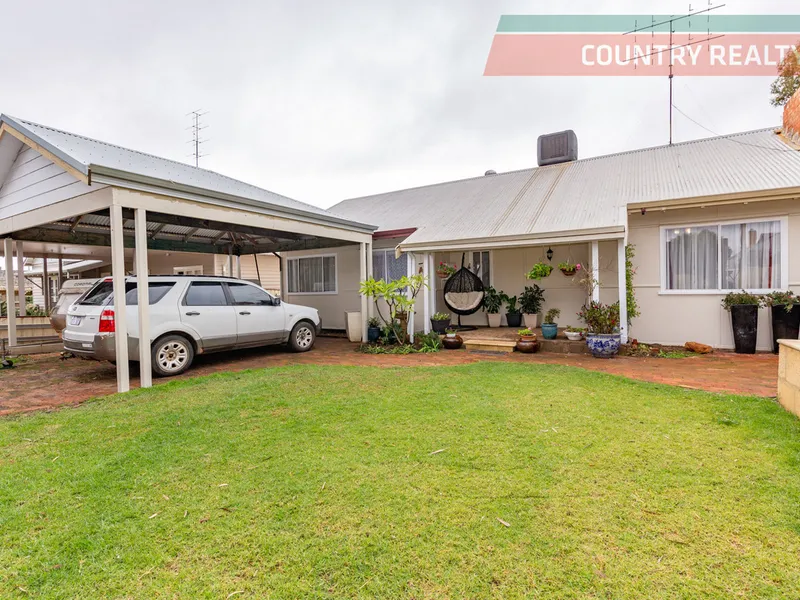 Well Presented 3 x 1 Cottage