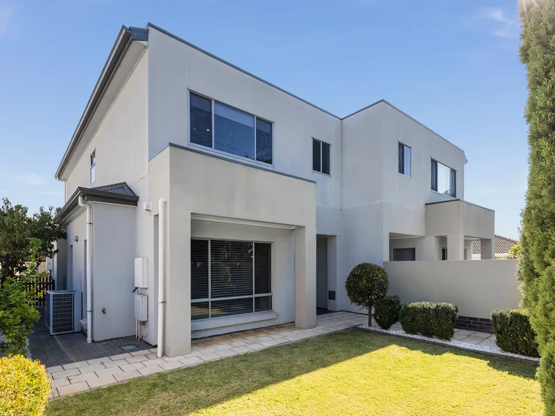 Well maintained low maintenance home