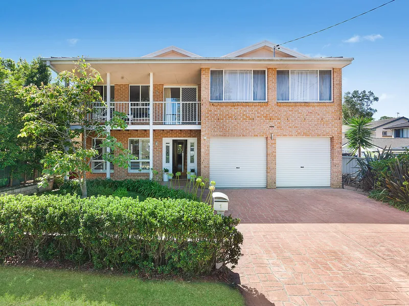 Large family with desirable outdoor entertaining and pool