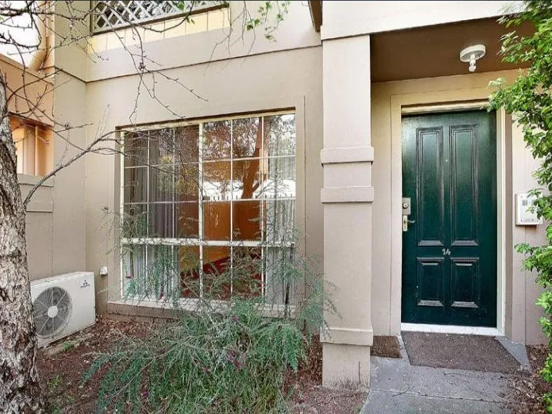 South Yarra- 3 Bedrooms, 2 Bathrooms, 2 Carspaces