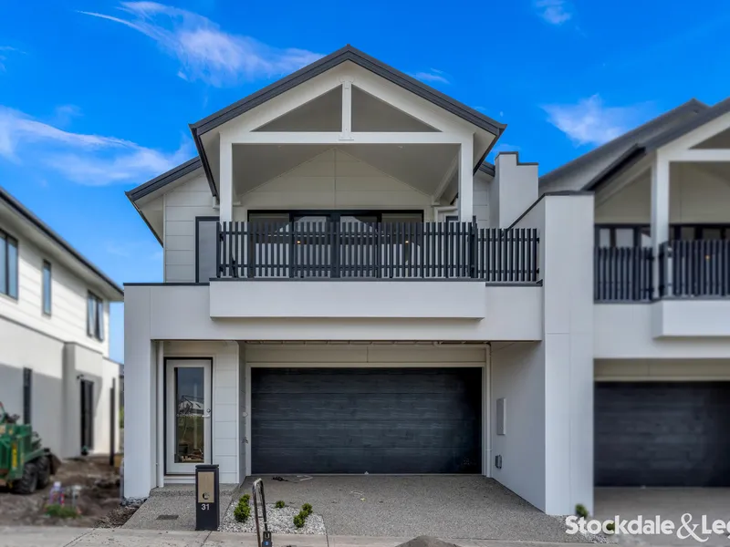 Stunning 3-Bedroom Residence with City Views
