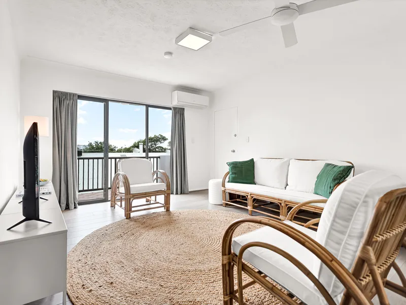 Boutique Beachside Beauty