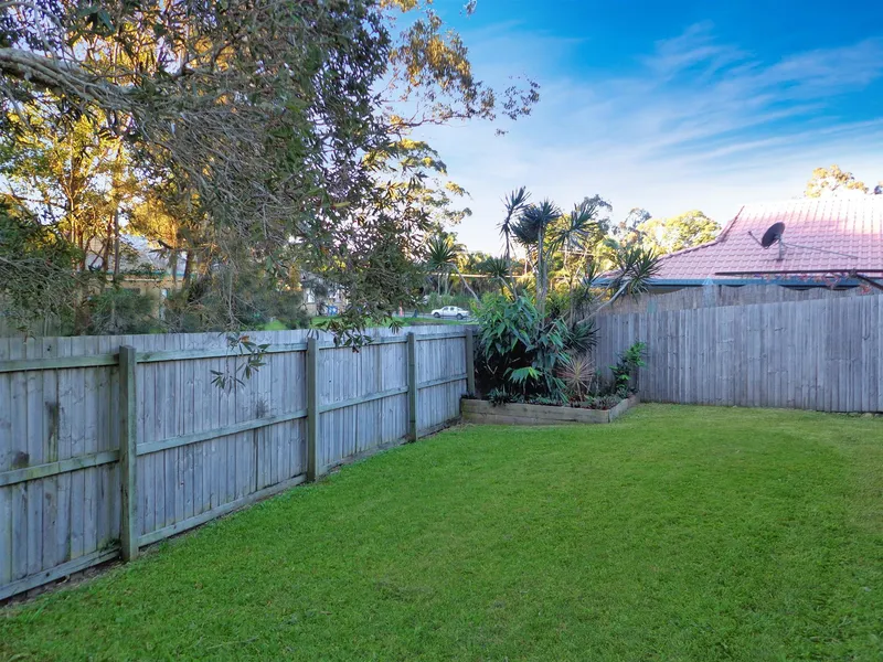 NEATLY PRESENTED THREE BEDROOMS STANDALONE HOME