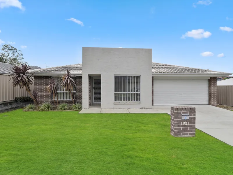 Spacious, perfectly designed 4 bedroom family home