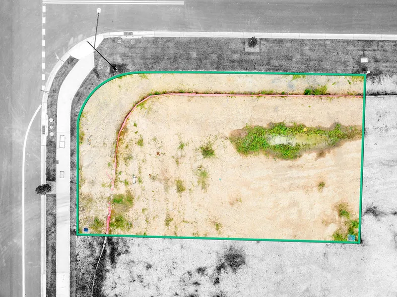 Build Your Dream Home on a 516 sqm Block in the Popular Fairways North Precinct!