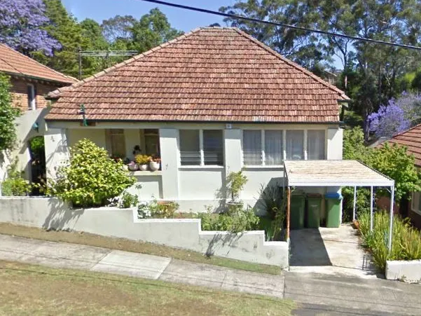 Single level home in a great location - only minutes to rail