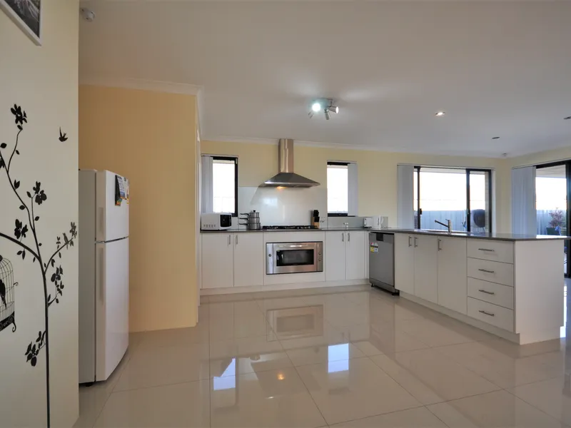 4x2 Home - Great Location!