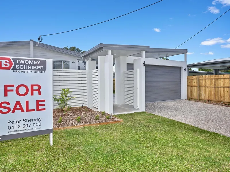 ONLY ONE LEFT! BRAND NEW - EDGE HILL