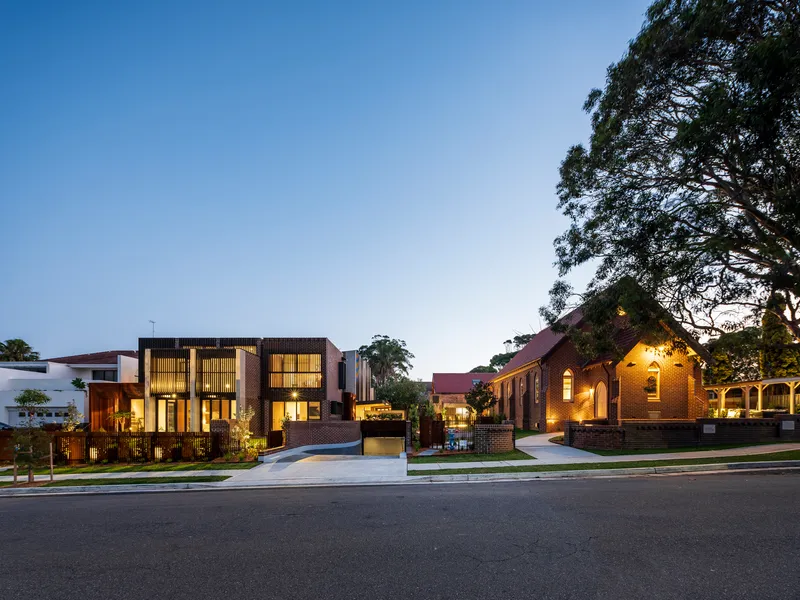 EXCLUSIVE SINGLE LEVEL LIVING IN PRESTIGIOUS SOUTH CRONULLA