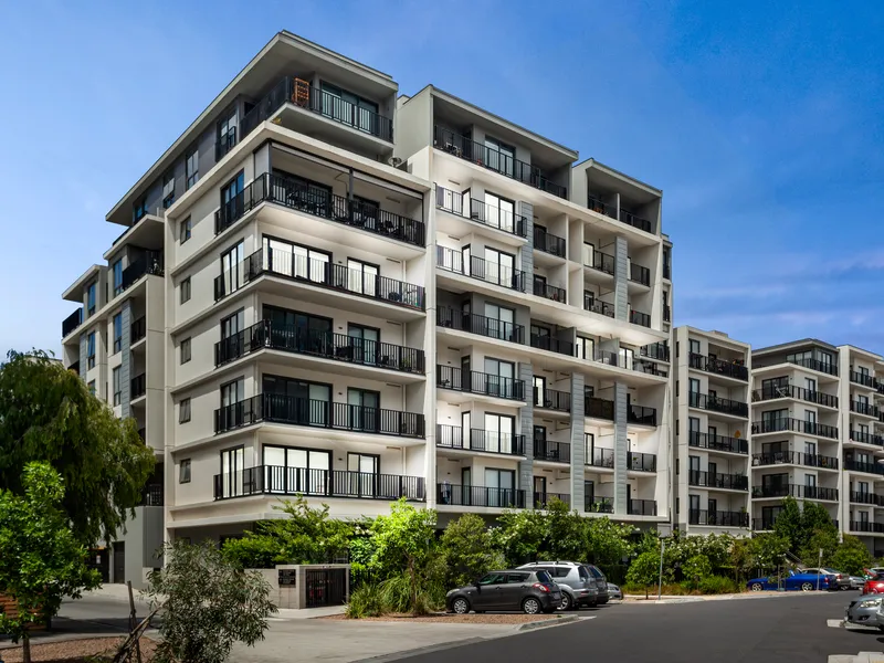 Stylish sixth-floor living in pristine apartment