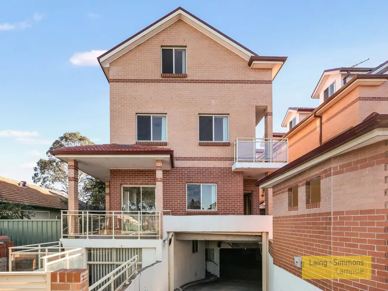 As New 5 Bedroom Townhouse