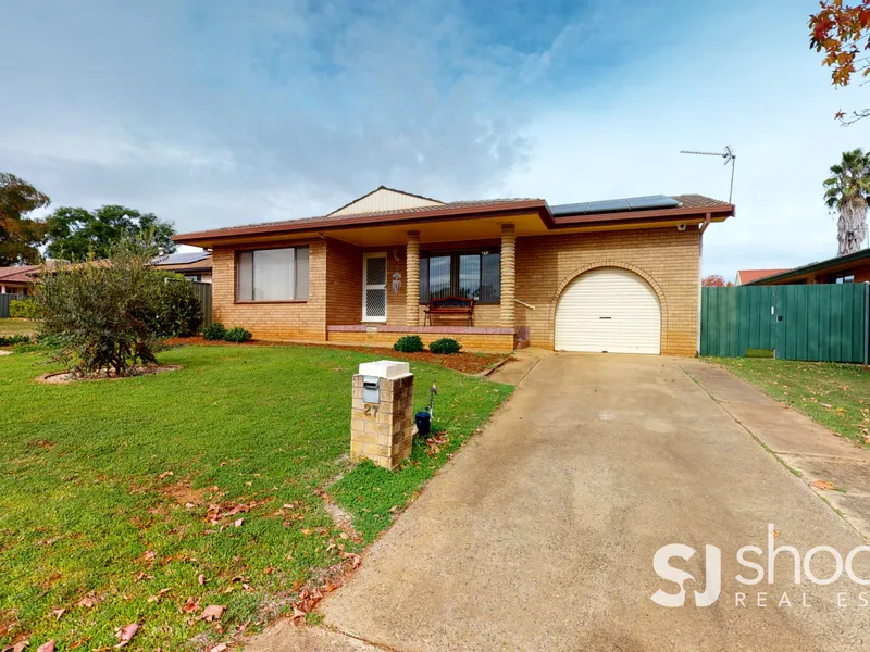 Three Bedroom Home on Oxley