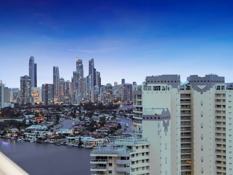 MAGICAL VIEWS - MASSIVE SUB-PENTHOUSE