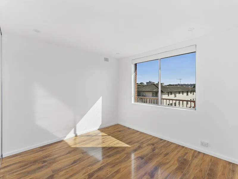 Modern Beachside Living in a Quiet, Convenient Location