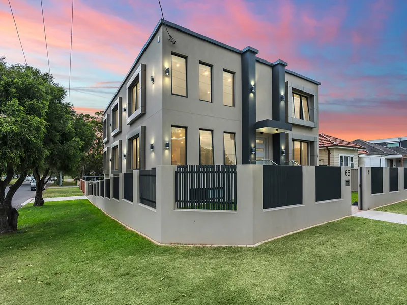 One year old family home, a walk from the beachfront