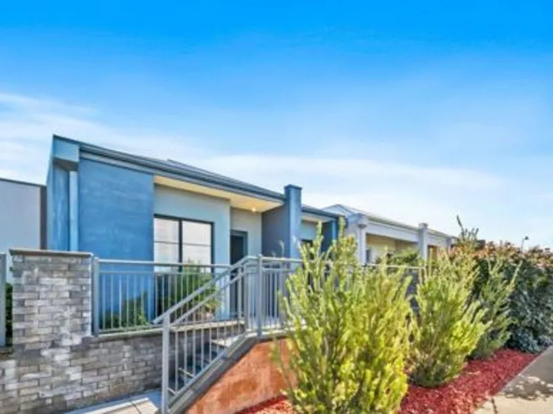 Welcome to 91 Grassdale Parkway, Ellenbrook !