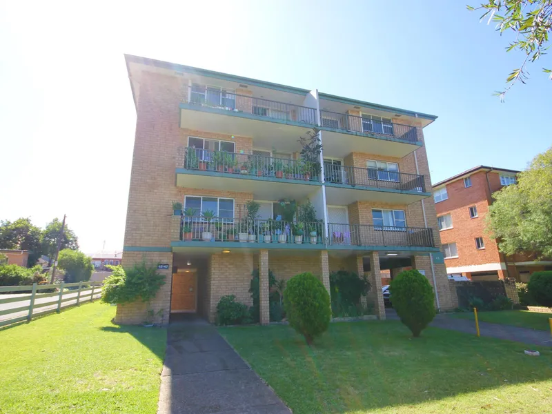 TWO BEDROOM UNIT IN A GREAT LOCATION!