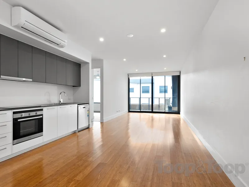 2 Bedroom apartment in the heart of St Clair