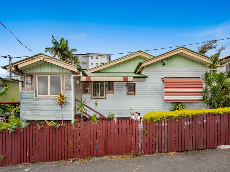 INVESTMENT HOME - Prime Inner-City Location on 329sqm