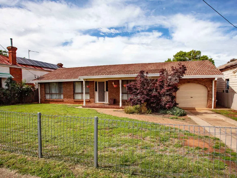 NO GIMMICKS - JUST GOOD VALUE