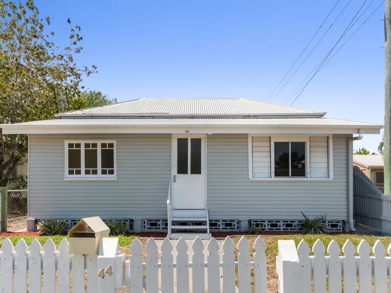 Centrally Positioned Hyde Park Cottage