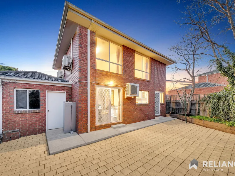 Seabrook School Zoned Family Home!