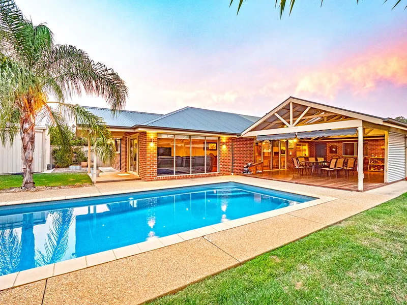 “Impressive Kialla Lakes Living!”